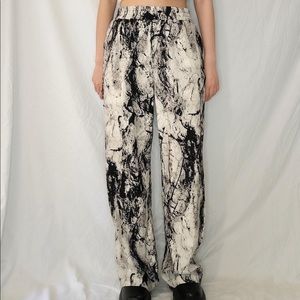 Black and white wide leg pant